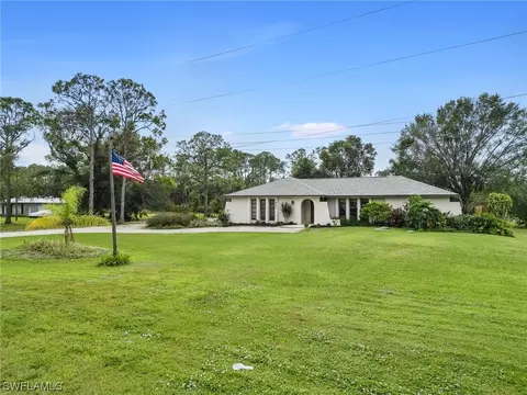 7061 Slater Pines Dr, North Fort Myers, FL 33917