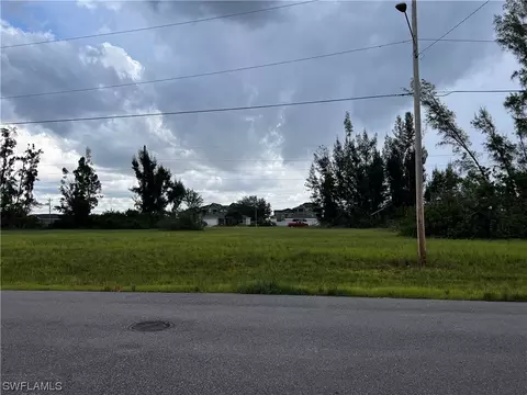 215 SW 16th Pl, Cape Coral, FL 33991