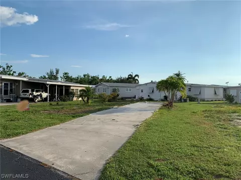 355 Mattie Ave, Fort Myers, FL 33908