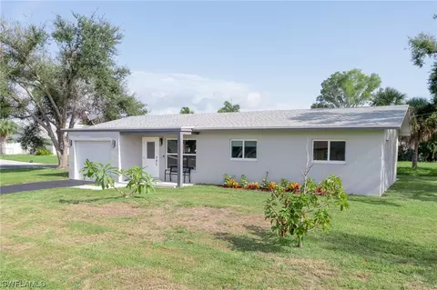 5411 Baylor Ln, Fort Myers, FL 33908