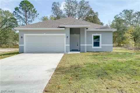 194 Fisher Ln, Ocklawaha, FL 32179