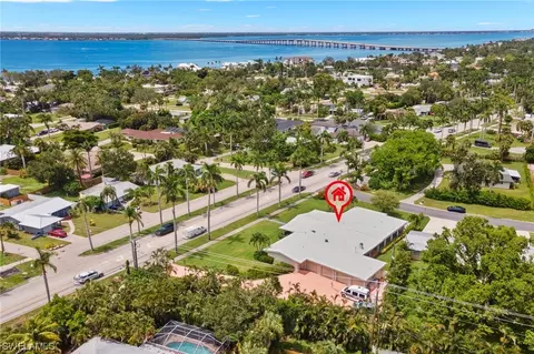 10671 Mcgregor Blvd, Fort Myers, FL 33919