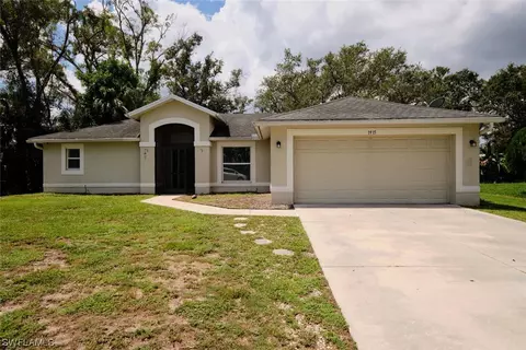 1915 Wilcox Ct, Lehigh Acres, FL 33972