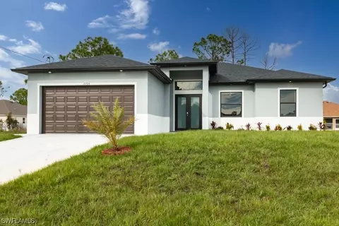 546 Wabasso Ave S, Lehigh Acres, FL 33974