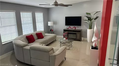 2213 NE 14th Pl, Cape Coral, FL 33909
