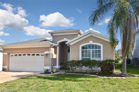 1781 Emerald Cove Cir, Cape Coral, FL 33991