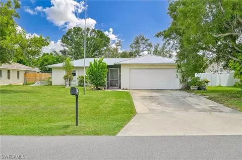 1023 SE 4th Ter, Cape Coral, FL 33990