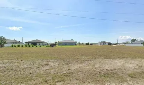 2420 NW 7th Ave, Cape Coral, FL 33993