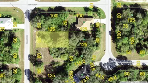 118 Australian Dr, Rotonda West, FL 33947