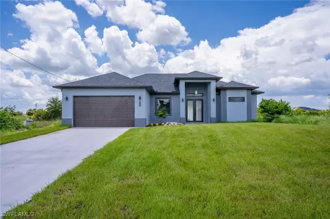 364 Pauline Ave, Lehigh Acres, FL 33974