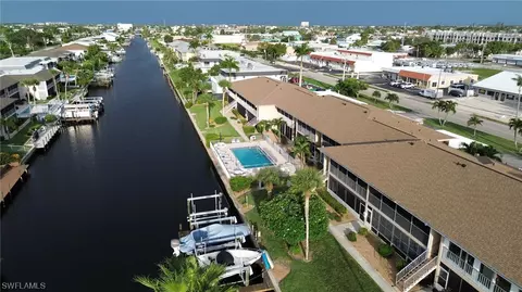 805 SE 46th Ln #202, Cape Coral, FL 33904