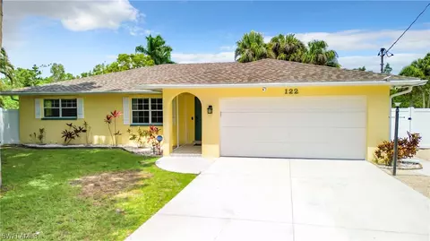 122 Brooks Rd, North Fort Myers, FL 33917