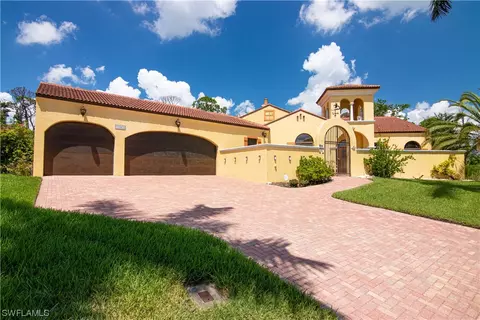15561 Paper Tree Ct, North Fort Myers, FL 33917