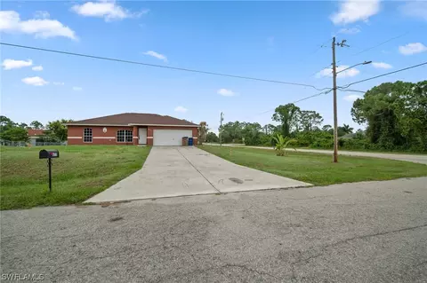 677 Dauphine Ave S, Lehigh Acres, FL 33974