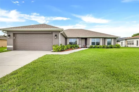 320 SE 27th St, Cape Coral, FL 33904