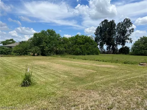 938 Meyerchick Dr, Moore Haven, FL 33471