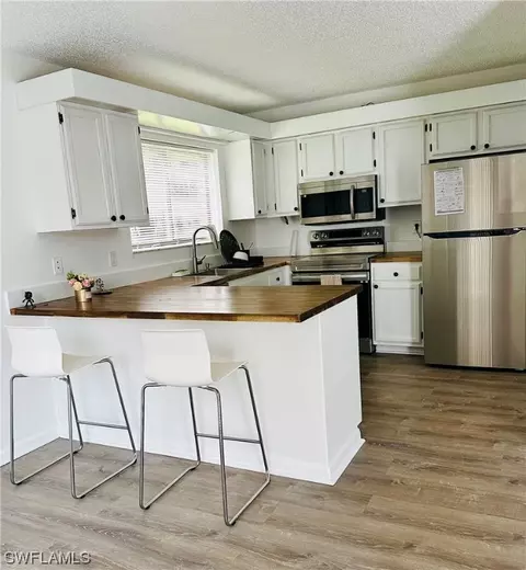 470 Park Shore Cir #1, Fort Myers, FL 33901