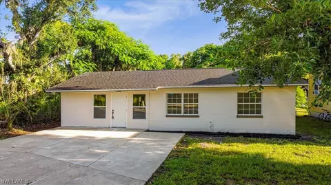 3847 Desoto Ave, Fort Myers, FL 33916