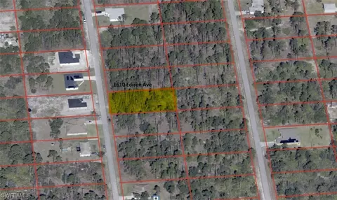 1610 Edison Ave, Lehigh Acres, FL 33972
