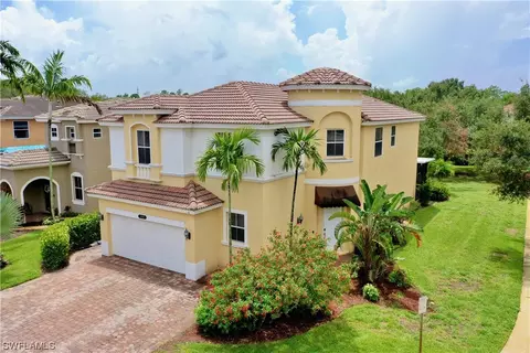 10105 N Silver Palm Dr, Estero, FL 33928
