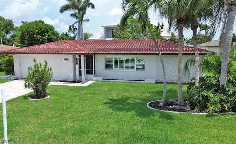 5753 Flamingo Dr, Cape Coral, FL 33904
