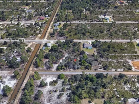 320 Scott Ave, Lehigh Acres, FL 33936