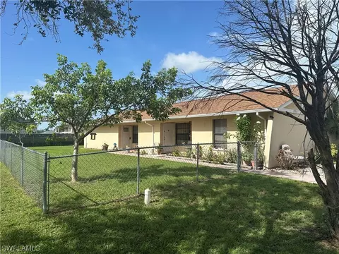 2316 SE 6th Ln #A-B, Cape Coral, FL 33990