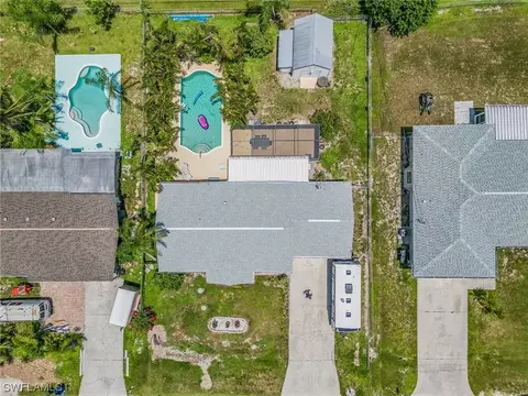 18577 Phlox Dr, Fort Myers, FL 33967