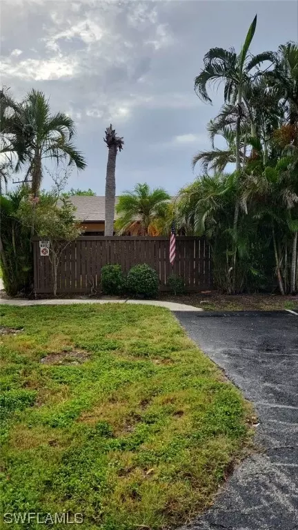 6340 Royal Woods Dr #500, Fort Myers, FL 33908