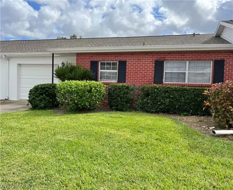 6933 Dog Leg Way, Fort Myers, FL 33919