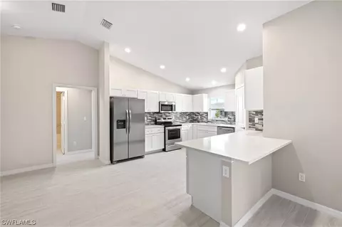 2914 NW 9th Ave, Cape Coral, FL 33993