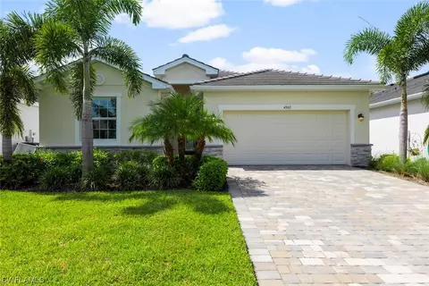 4363 Bluegrass Dr, Fort Myers, FL 33916