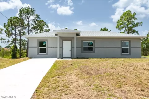 828 Newell St E, Lehigh Acres, FL 33974