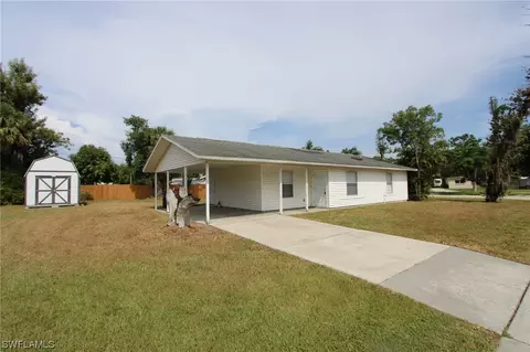 1342 Veronica S Shoemaker Blvd, Fort Myers, FL 33916