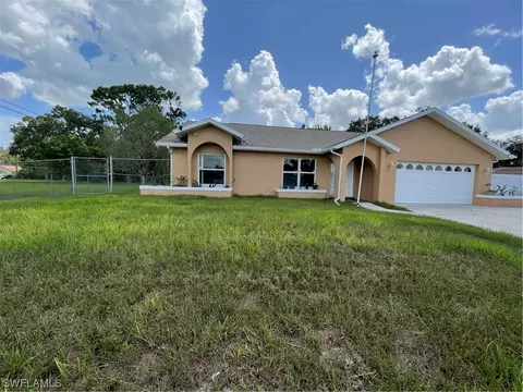 1002 Leeland Heights Blvd E, Lehigh Acres, FL 33936
