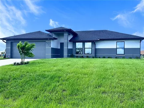 2310 NE 7th Ave, Cape Coral, FL 33909