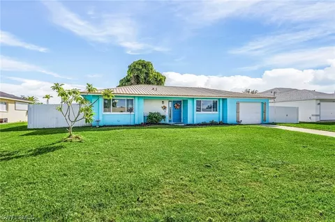 3733 SE 8th Pl, Cape Coral, FL 33904