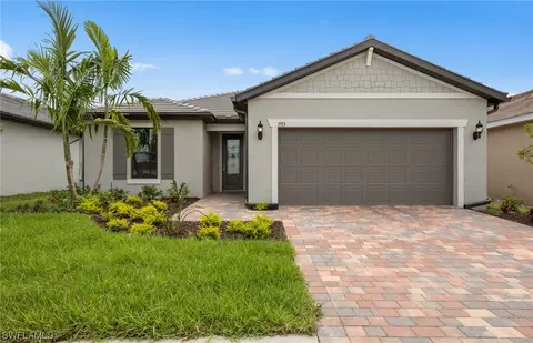 3913 E Hamton Cir, Alva, FL 33920