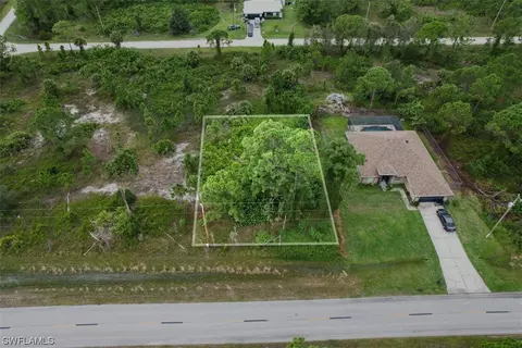 934 Nimitz Blvd, Lehigh Acres, FL 33974