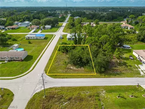 4001 34th St SW, Lehigh Acres, FL 33976