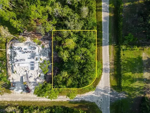 300 Stonybrook Ave, Lehigh Acres, FL 33972