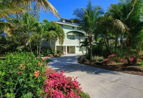 2540 Coconut Dr, Sanibel, FL 33957