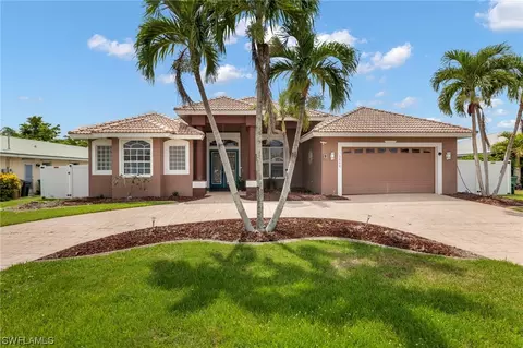 3664 SE 5th Ct, Cape Coral, FL 33904