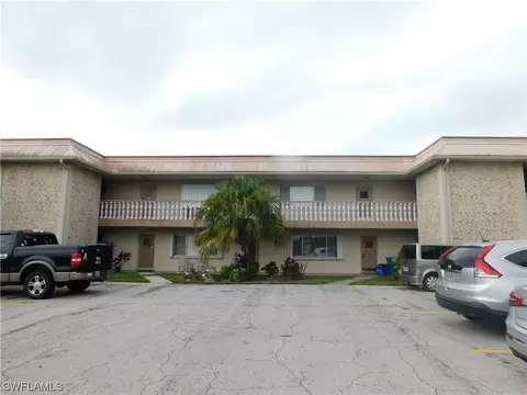 191 W Lakeview Blvd #3, North Fort Myers, FL 33903