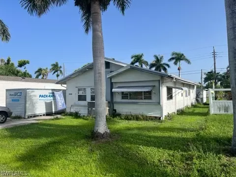 12120 Palm Dr, Fort Myers, FL 33908