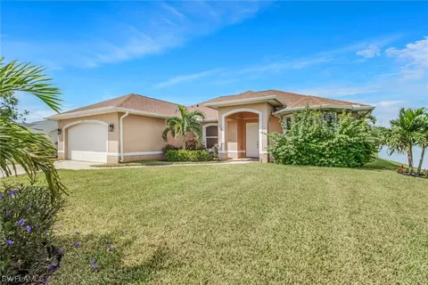 1733 S Gator Cir, Cape Coral, FL 33909