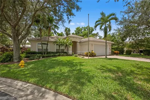 3686 Yosemite Ct, Naples, FL 34116