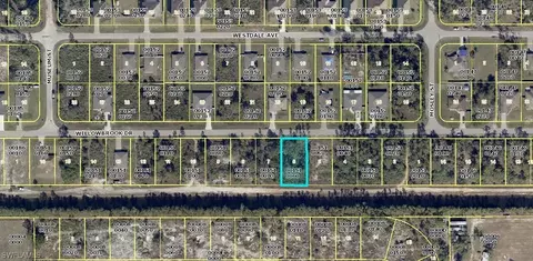 483 Willowbrook Dr, Lehigh Acres, FL 33972