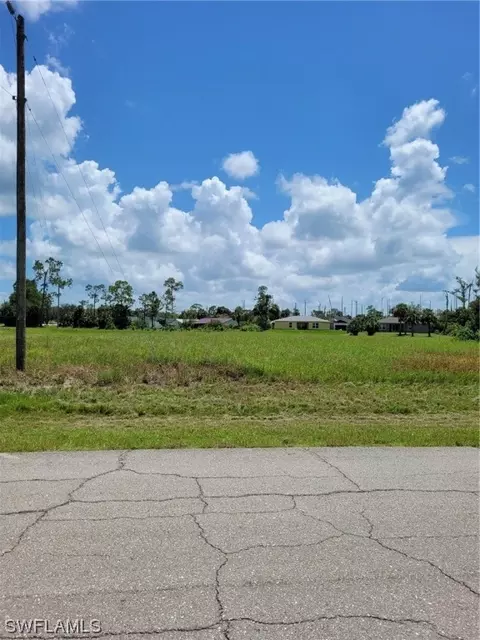 3002 Mockingbird Ln, Labelle, FL 33935