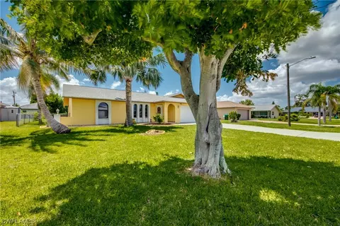 2124 SE 6th St, Cape Coral, FL 33990